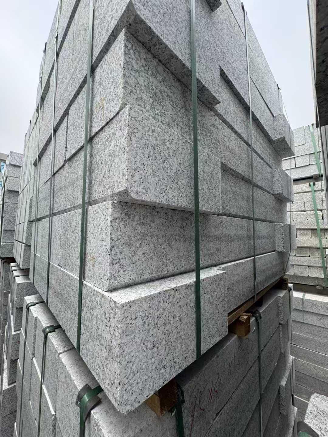 三沙芝麻白路牙石 马路牙子