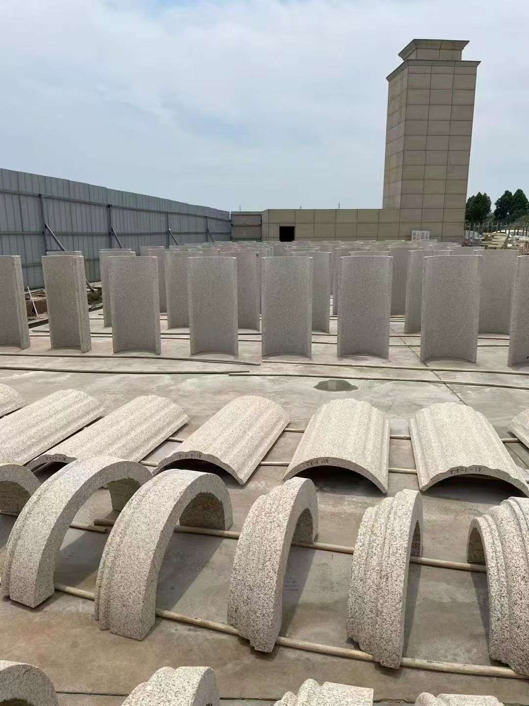 三沙黄金麻别墅柱皮 异形 线条定制